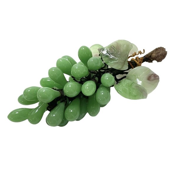 Vintage 1950s Peking Art Glass Chinese Jade Grape Cluster with Leaves Green Rare - Picture 2 of 9